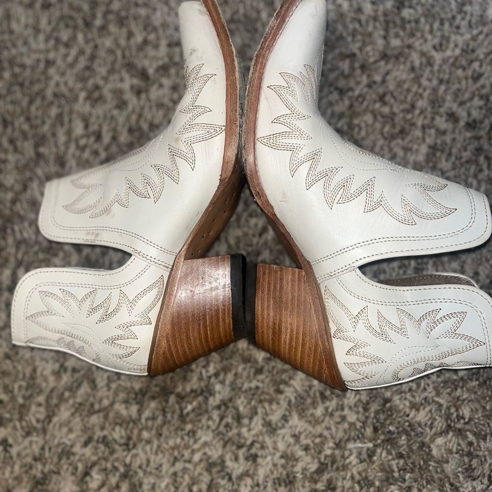 Ariat Women’s Dixon Short Western Fashion Boot - Size 9 Pre-owned - Picture 6 of 6